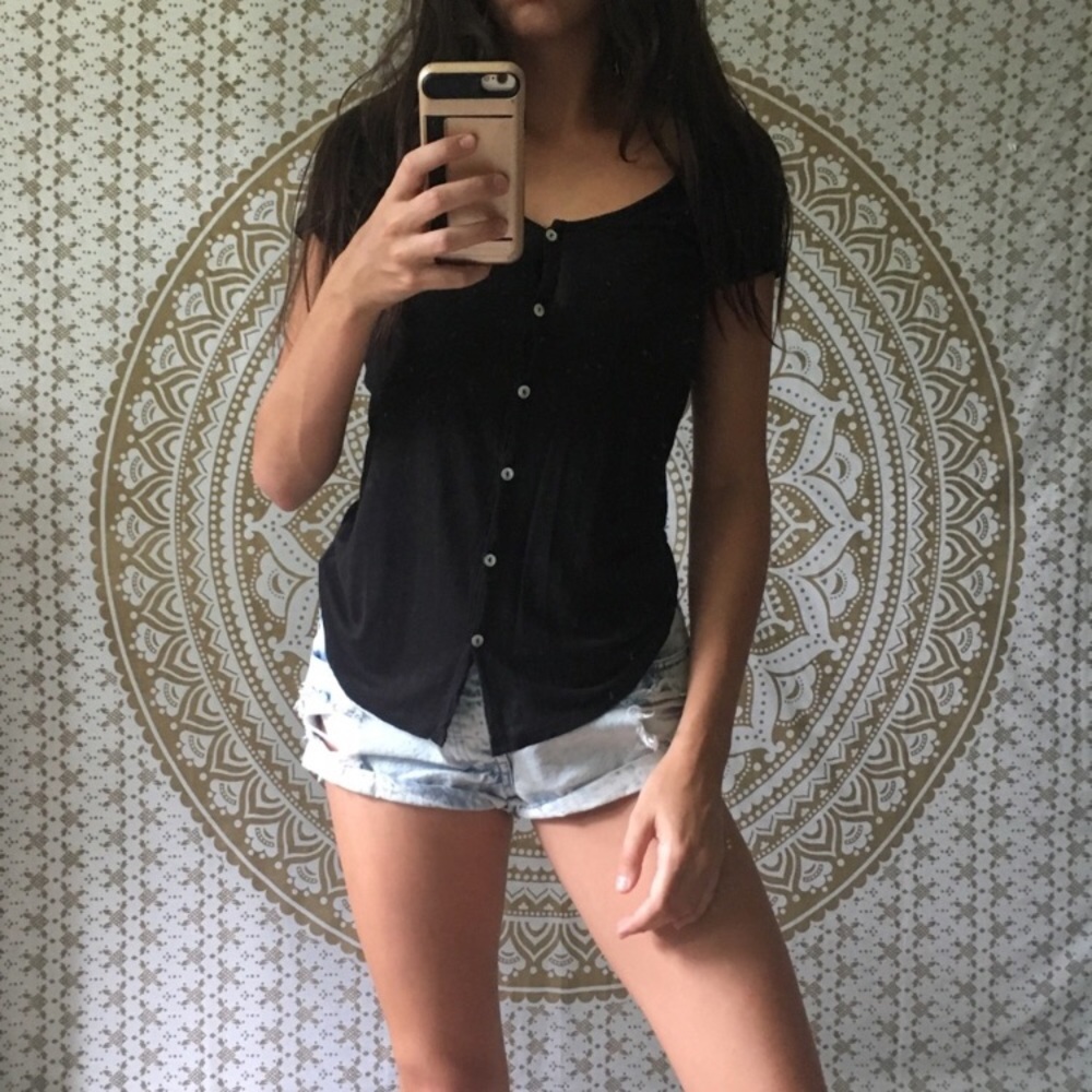 UO Project Social Button Up Top